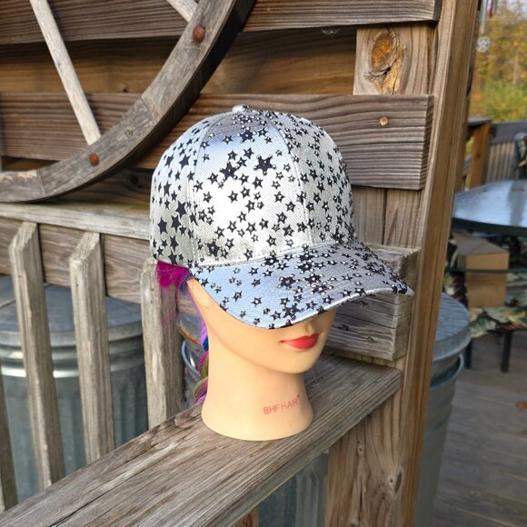 Ladies Silver & Black Stars BLING Hat NEW No Tags - Picture 2 of 4